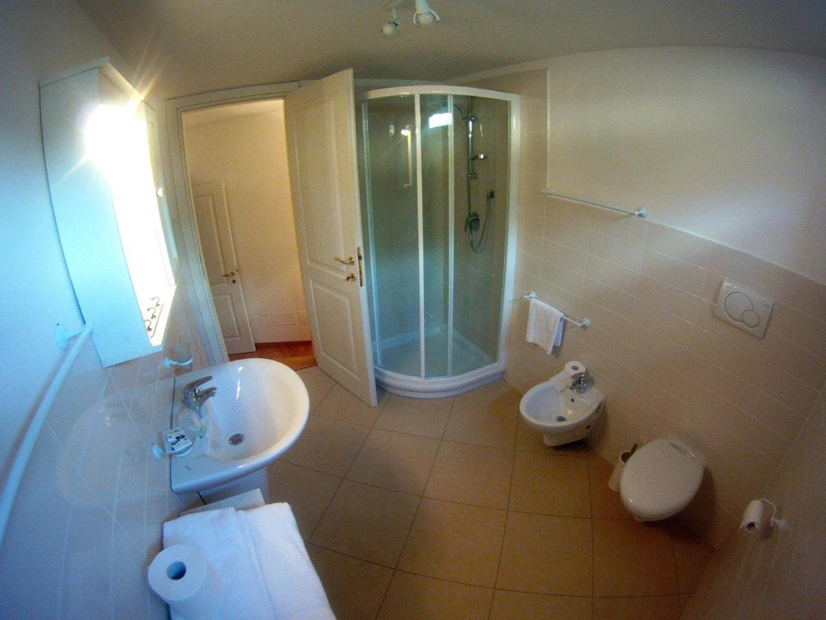 Charmante Apartament Lake Front Malcesine Eksteriør billede