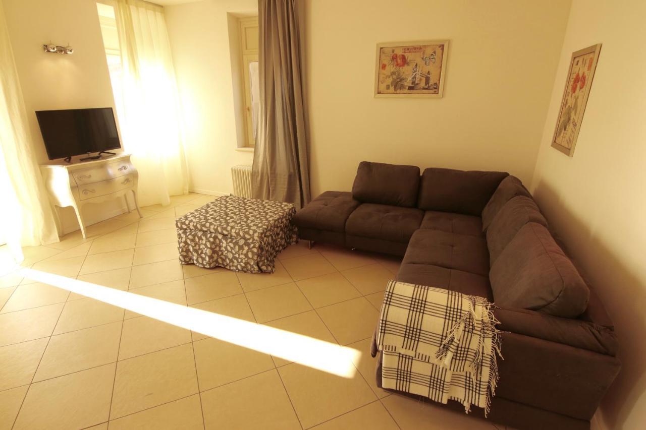 Charmante Apartament Lake Front Malcesine Eksteriør billede
